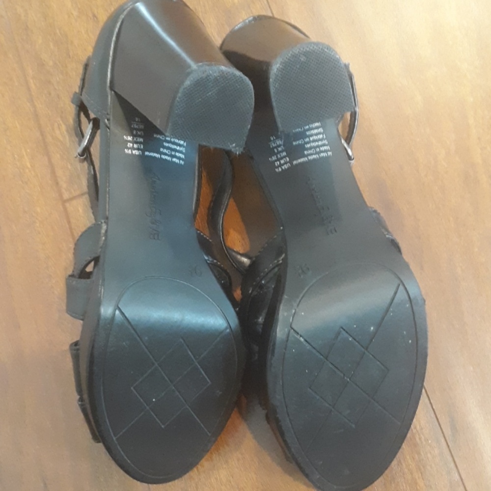 Shoes - Picture 2 of 2